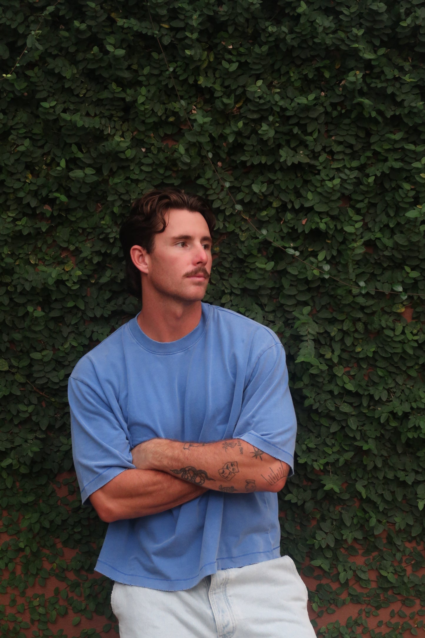 OVERSIZED CROPPED TEE