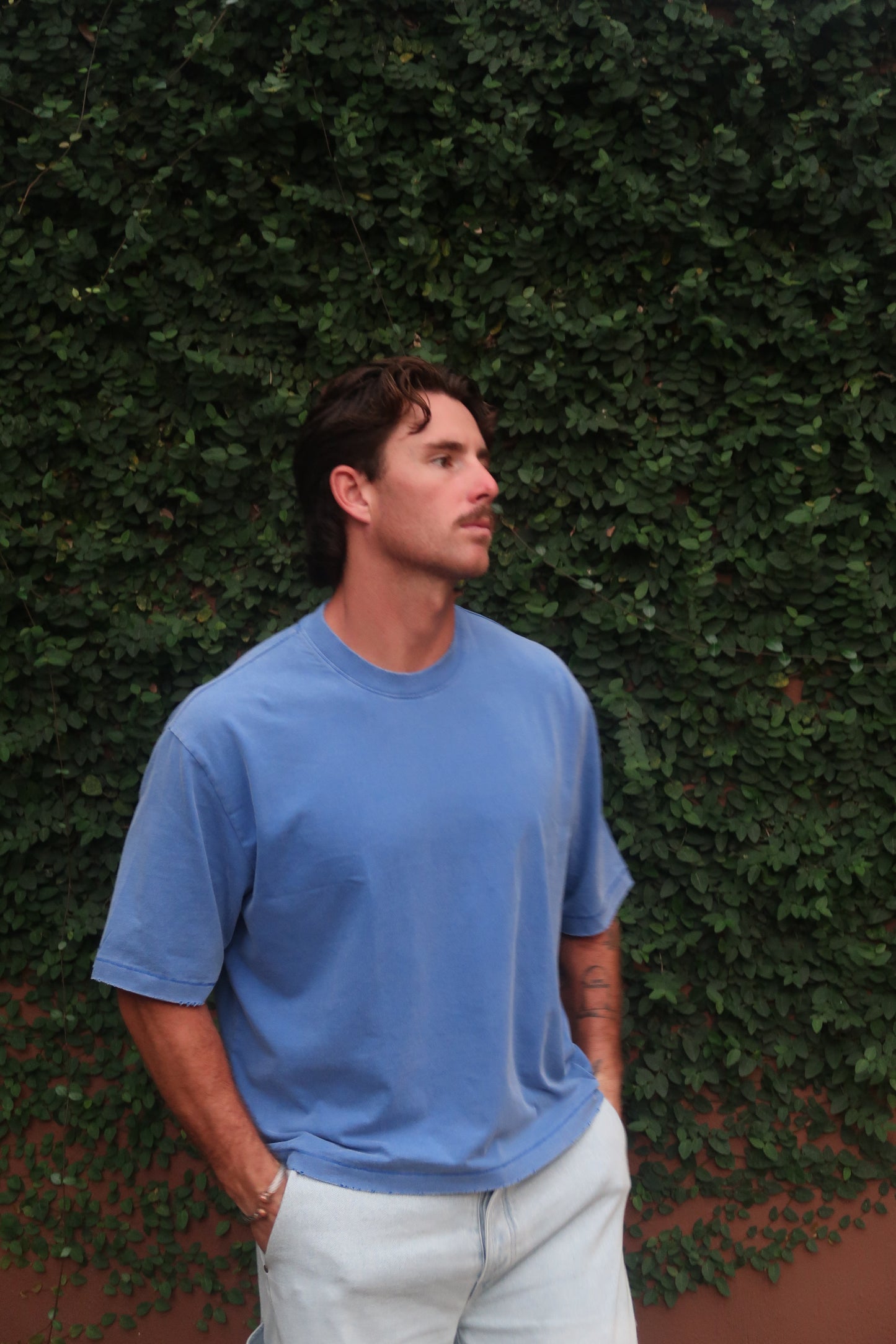 OVERSIZED CROPPED TEE