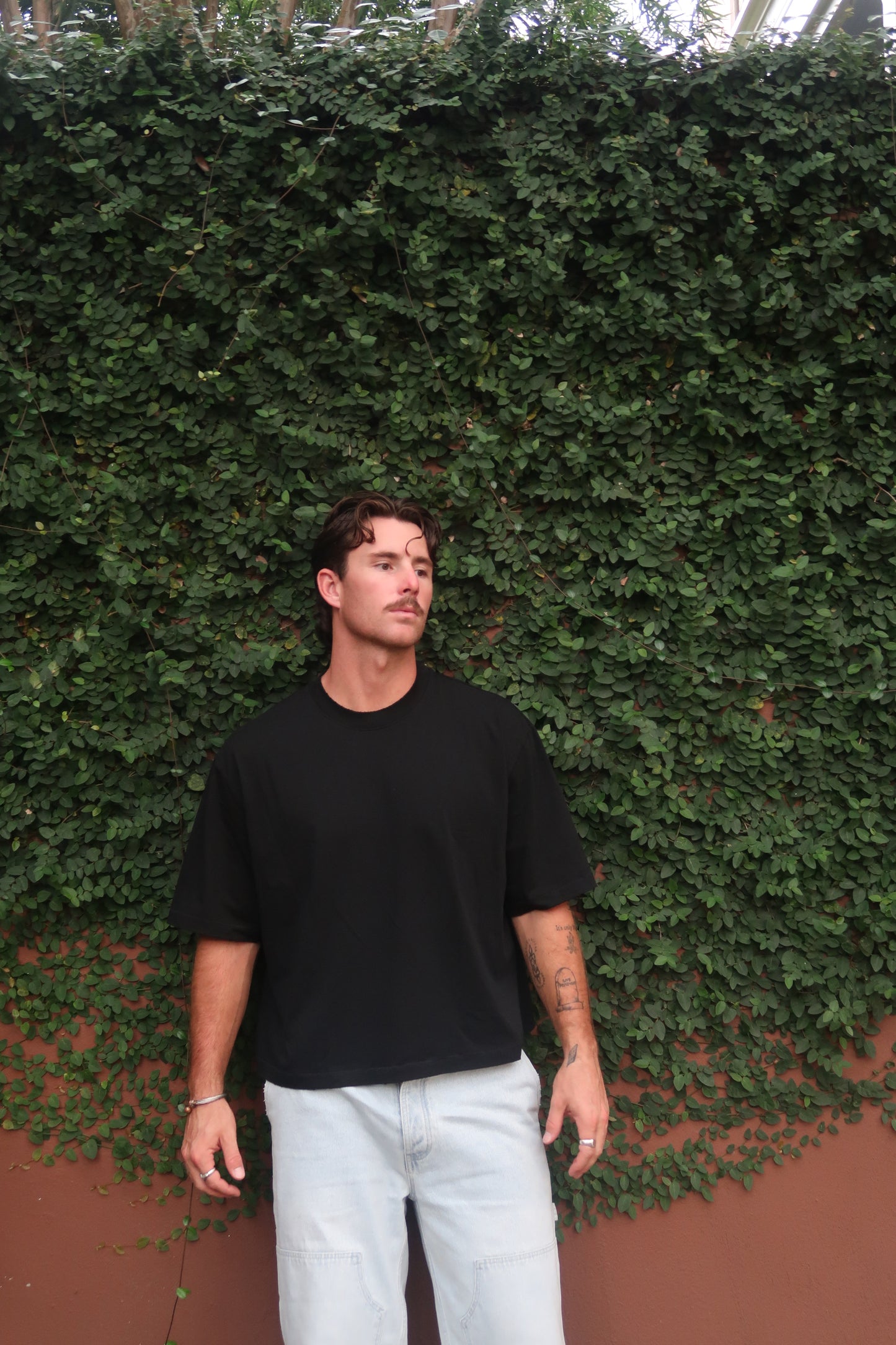 OVERSIZED CROPPED TEE