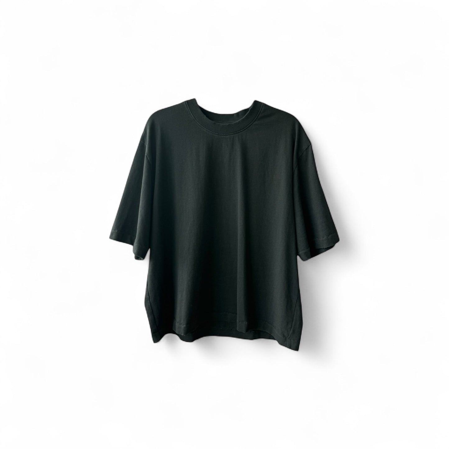 OVERSIZED CROPPED TEE